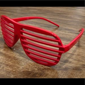 Red Shutter Glasses